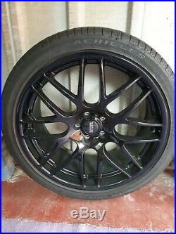 22 Landrover Range Rover black alloy wheels tyres, wheel nuts, locking nuts