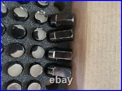 84332438 wheel lug nut kit with lock and key black new OEM