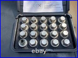 A Set Of Genuine Land Rover Locking Wheel Nuts Part Number 077866A