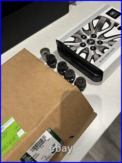 Genuine Land Rover OEM Wheel Nuts + 5 Locks 14x1.50 MY23 Black