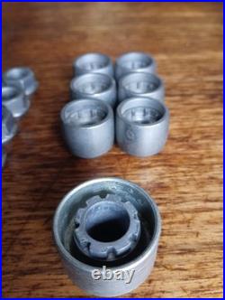 Hub centre nuts &lock nuts steel wheels LR New Defender L663 Genuine LR13061