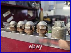 Jaguar Wheel Genuine Locking Key Code L and 4 locking nuts