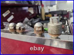Jaguar Wheel Genuine Locking Key Code L and 4 locking nuts